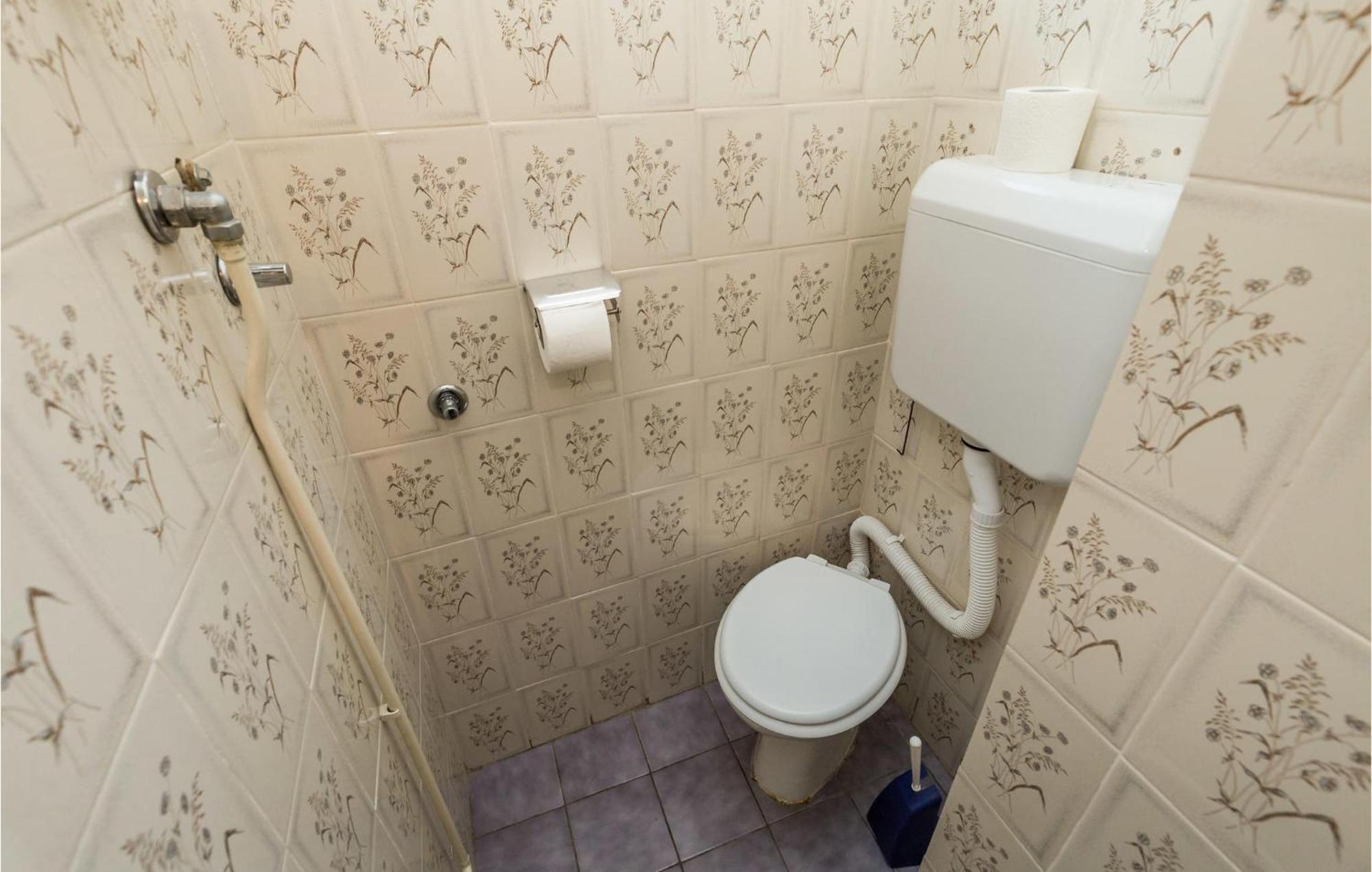 4 Bedroom Awesome Apartment In Sveti Juraj Exterior photo