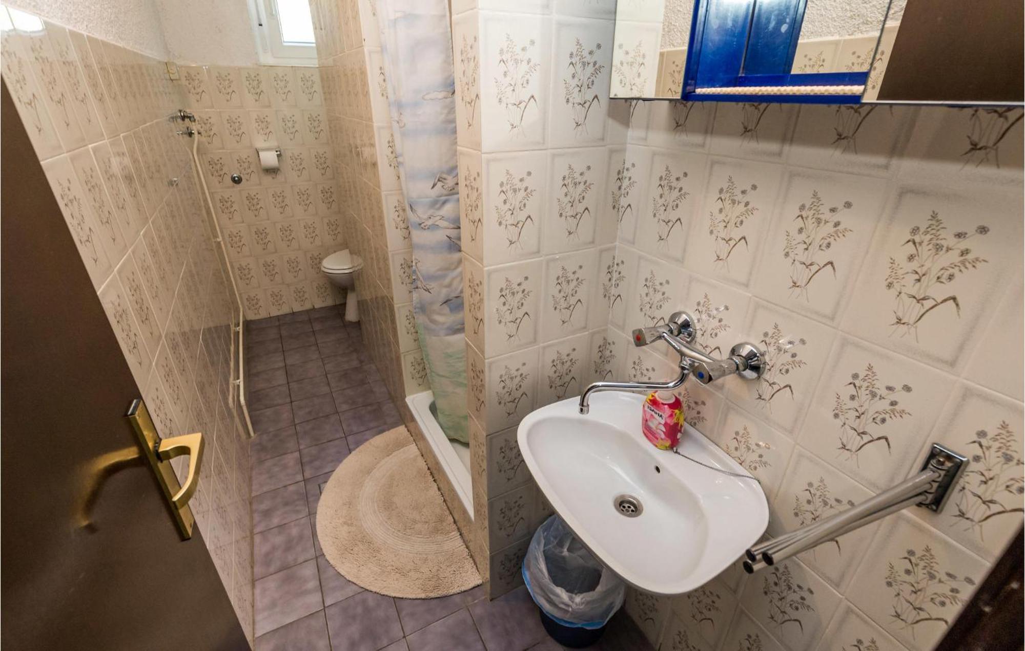 4 Bedroom Awesome Apartment In Sveti Juraj Exterior photo